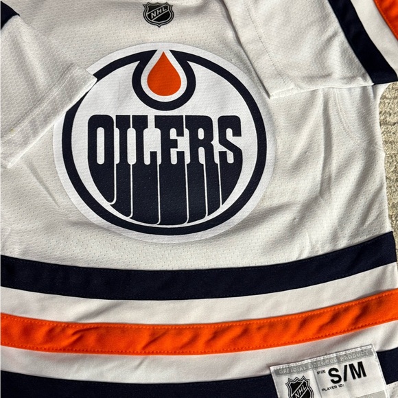 NHL OILERS 97 McDAVID Jersey size Small Medium Men’s Excellent - Picture 2 of 7